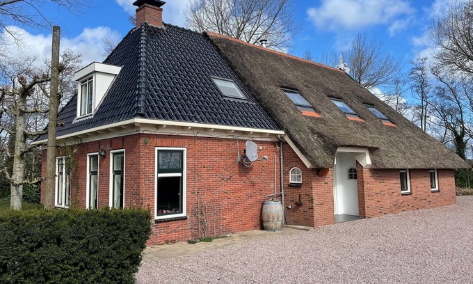 Leeuwarden Casa | Acogedora casa de grupo con jardín en Leeuwarden
