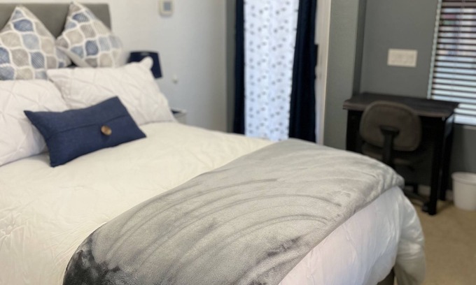 Palm Valley Casa | Cozy guest studio near many sites