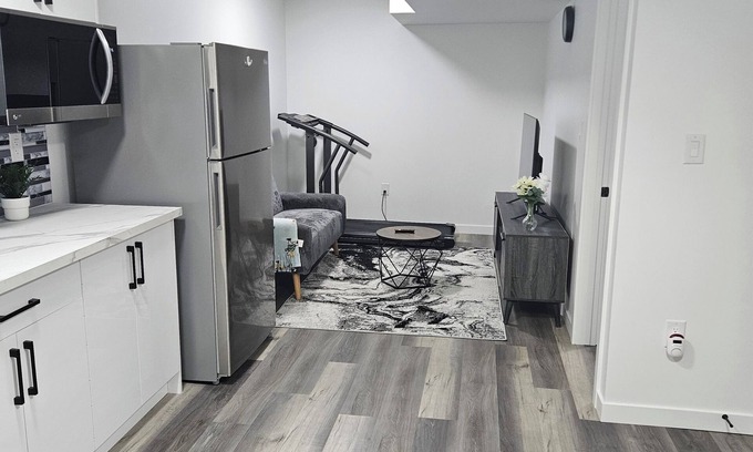 Winnipeg Casa | Cozy Guest Suite with Private Entrance