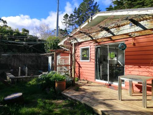 Upper Hutt Casa | Cozy guesthouse at the Rabbithole, Akatarawa Valley