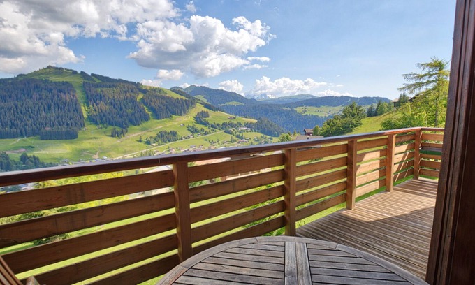 Notre-Dame-de-Bellecombe Chalet De Esquí | Mitad de chalet cómodo, cerca de pistas, balcón, 2 hab/1 baño