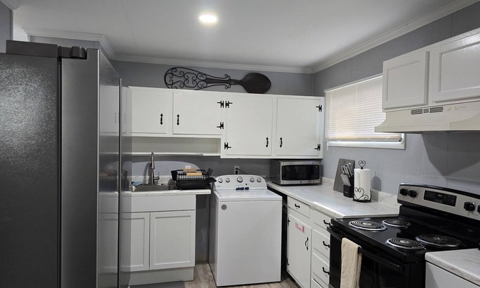 Hampton Casa | Cozy Haven in Hampton Roads – Near Beaches, Military Bases & Historic Sites!