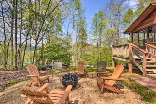 Hiawassee Casa | Cozy Hiawassee Cabin with Fire Pit and Mtn Views!