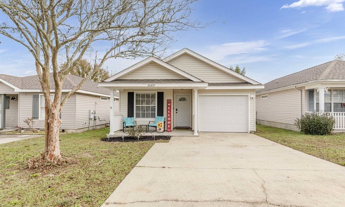 Florida Panhandle Casa | Cozy Hideaway! Spacious and centrally located. Pet Friendly!