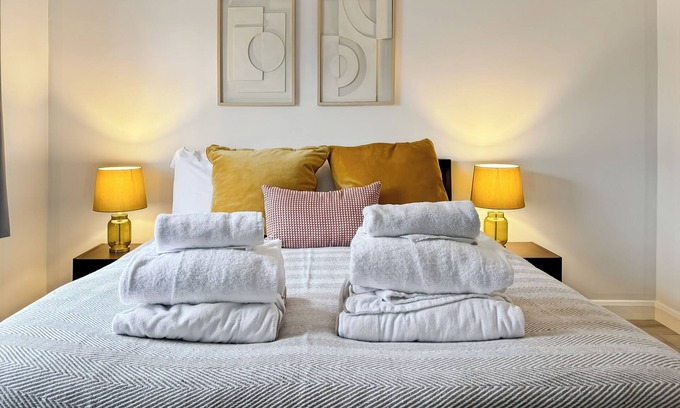 Woodingdean Casa | Acogedor refugio con jacuzzi y sauna para 7 personas