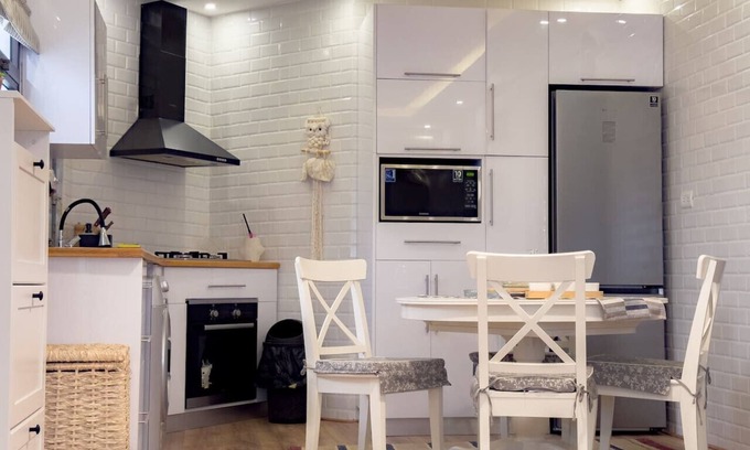 Al Rehab Apartamento | Cozy hideout khan with garden oasis and king bed