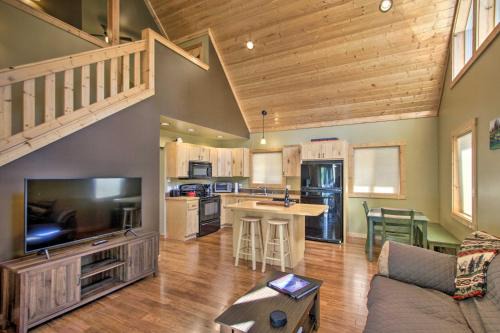 Paradise Estates Casa | Cozy Hikers Getaway, 5 Mi to Mt Rainier Natl Park