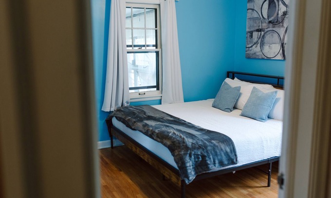 Nokomis Casa | Cozy Historic Home. King Beds. Keyless Entry. Free W/D.