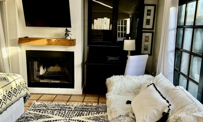 Petaluma Cabaña | Cozy Historical Cottage In Petaluma
