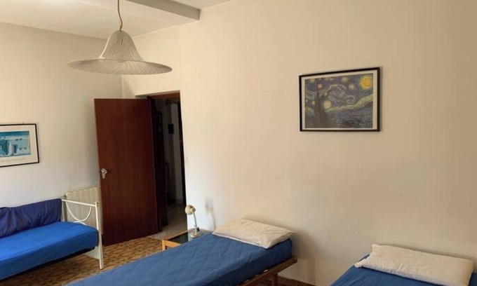 Policastro Bussentino Apartamento | 🏖️ Cozy Holiday Apartment 300m from the Sea - Policastro Bussentino #1