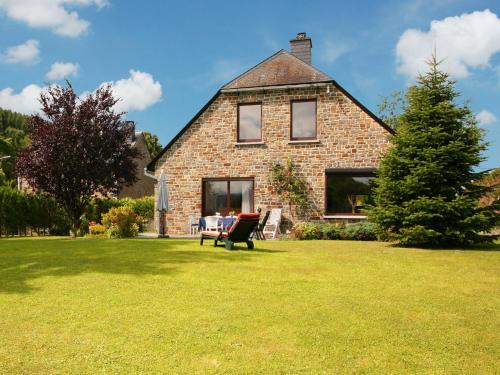 Nassogne Casa | Cozy Holiday Home in Lesterny near Lake