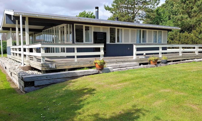 Haarby Casa | Cozy holiday home with sea view