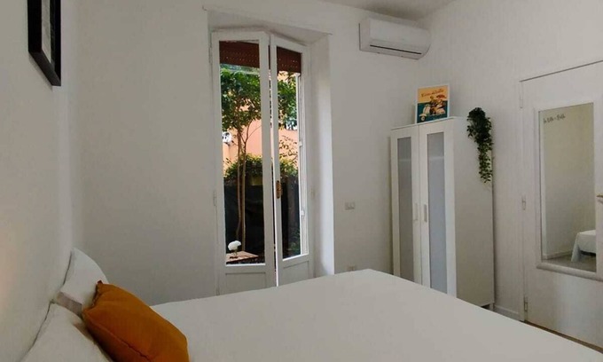 Quartiere XV Della Vittoria Apartamento | Cozy Home Apartment Accommodation within walking distance of the center of Rome.