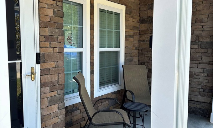 Cary Casa | Cozy home away from home in Cary!