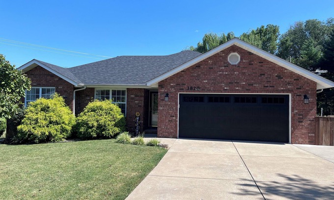 Springfield Casa | Cozy Home By CoxHealth Medical Center in Springfield