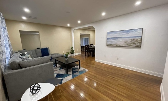 West Little Havana Casa | Cozy and family home, centrally located!