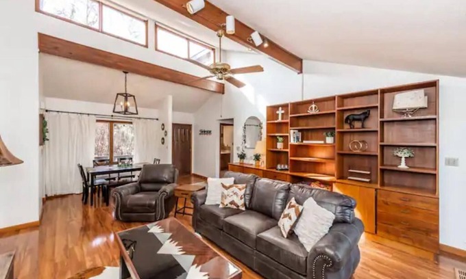 Knoxville Casa | Cozy Home: Close to UT, Smoky Mountains and outdoor fun