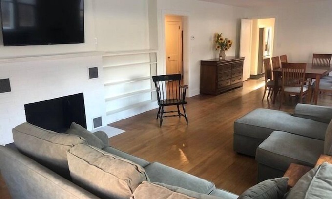 Hamilton Casa | Cozy Home Heart of the Village Near Golf & Colgate