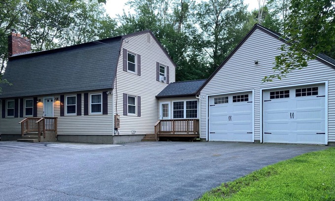 Litchfield Casa | Cozy Home in a small farm town