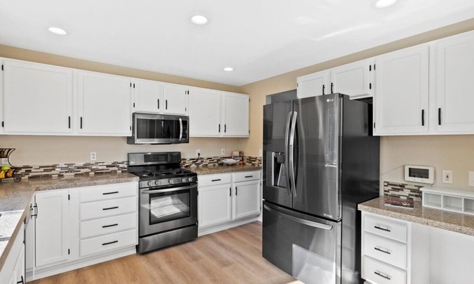 Auburn Casa | Cozy home in Auburn, 3 minutes to Pacific Raceway and 20mins from airport