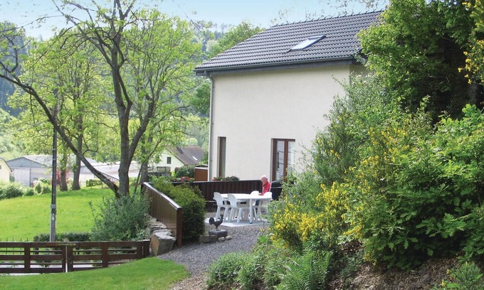 Oberhausen Casa | Acogedora casa en Burg-Reuland con.