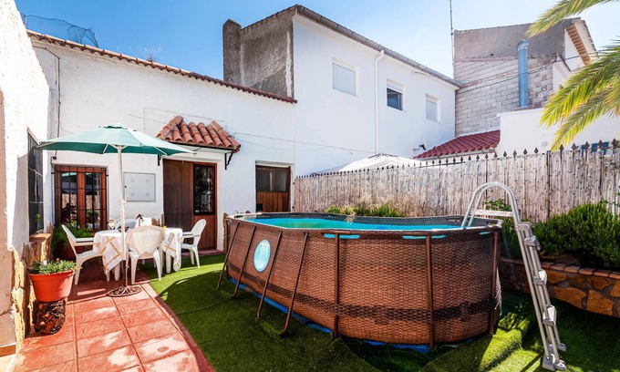 Cuevas del Campo Casa | Cozy home in Cuevas del Campo with WiFi