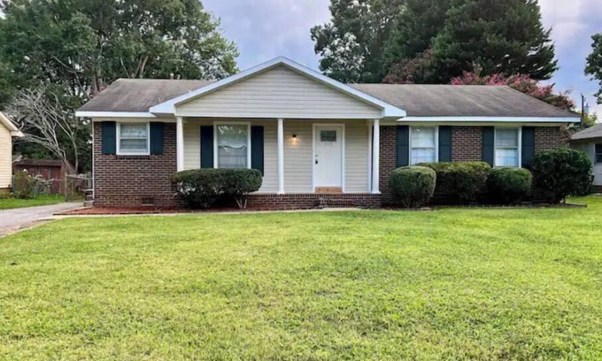 Greensboro Casa | Cozy Home in Central Location, Gboro & High Point!