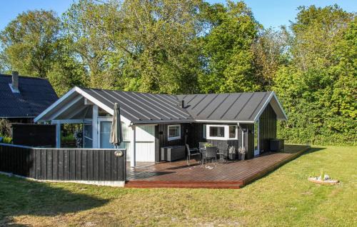 Frørup Casa | Cozy Home In Frørup With Kitchen