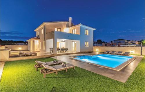 Galizana Casa | Cozy Home In Galizana With Wifi