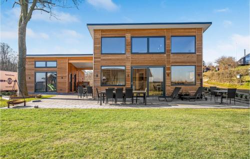 Fynshav Casa | Cozy Home In Haderslev With Kitchen