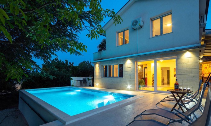 Kamenmost Casa | Acogedora casa en Kamenmost con sauna