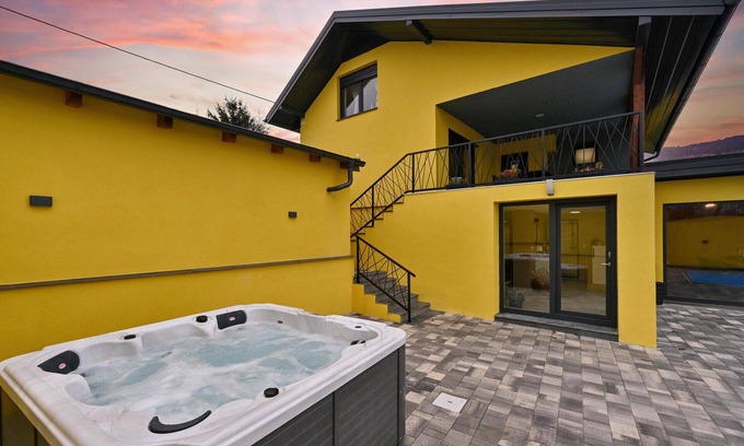 Kapela Casa | Acogedora casa en Kapela con sauna