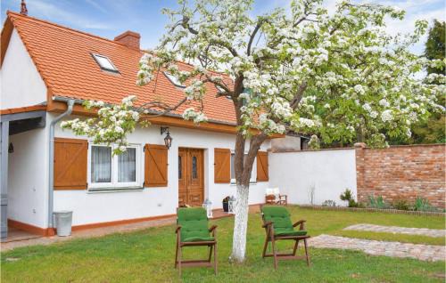Nowe Warpno Casa | Cozy Home In Nowe Warpno With Lake View