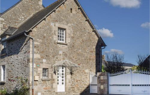 Plancoet Casa | Cozy Home In Plancoët With Wifi