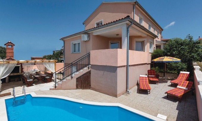 Sikici Casa | Acogedora casa en Pula con cocina