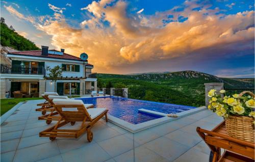Lovrec Casa | Cozy Home In Ricice With Wifi