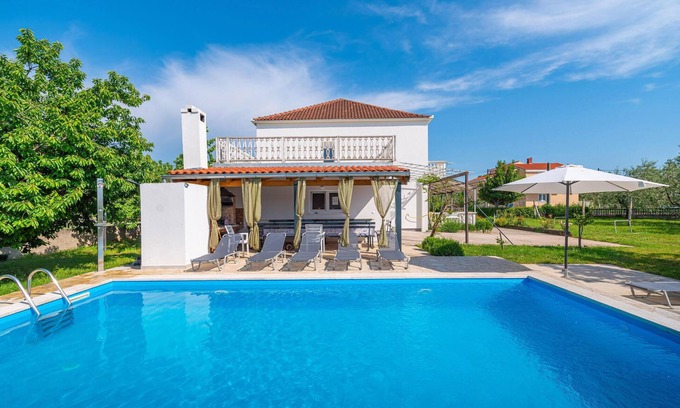 Skabrnja Casa | Acogedora casa en Skabrnja con WiFi