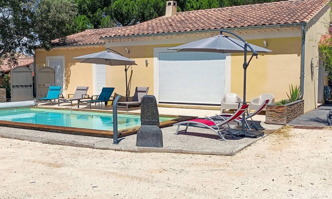 Sorgues Casa | Acogedora casa en Sorgues con WiFi