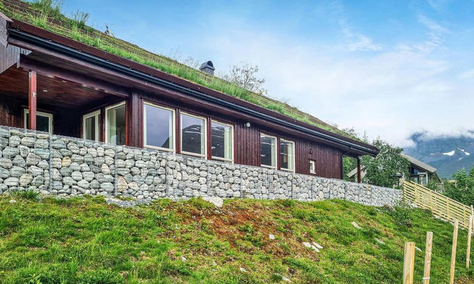 Stordal Casa | Acogedora casa en Stordal con sauna