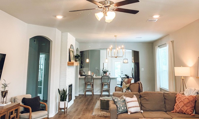 Wellborn Casa | Cozy Home in the Heart of Aggieland