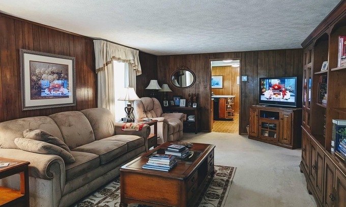 Clintwood Casa | Cozy Home in the middle of town