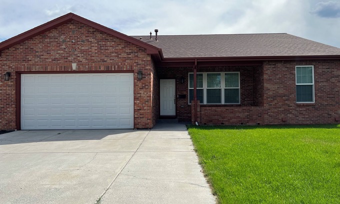 Jewell Heights - Hoffman Heights Casa | Cozy Home near University of Colorado, Anschutz Hospital and Children's Hospital