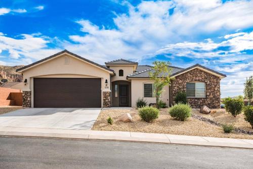 La Verkin Casa | Cozy Home Near Zion With Fire Pit & Patio Dining