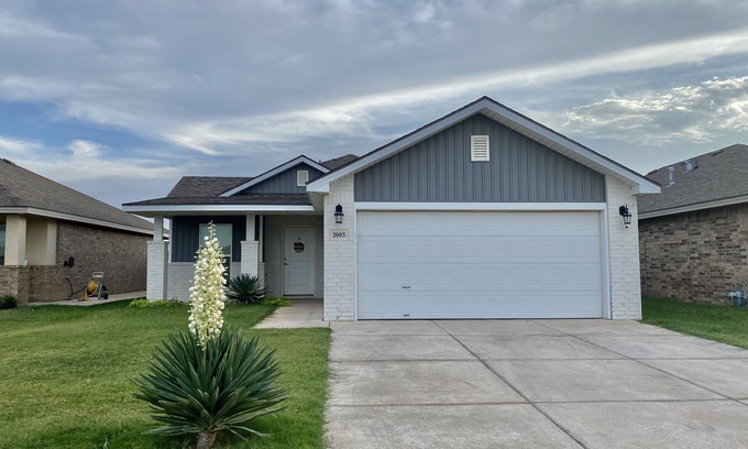 Lubbock Casa | Cozy home # Safe Neighborhood & Pet Friendly