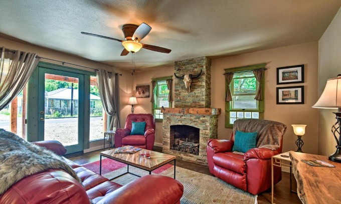 Taos Casa | Cozy Home with Media Room Short Walk to Taos Plaza!