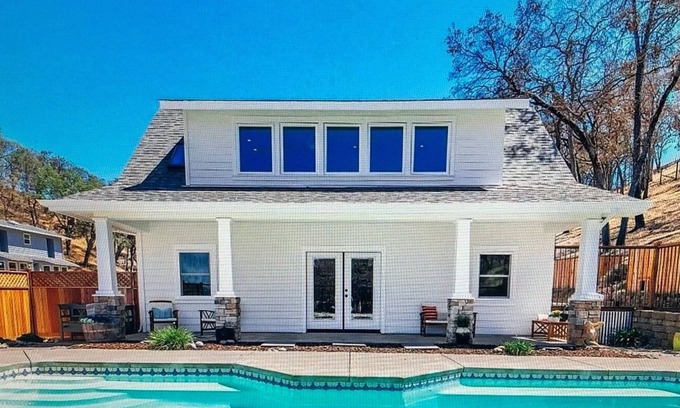 Berryessa Highlands Casa | Cozy Home with Pool - 5 minutes from Lake Berreyssa