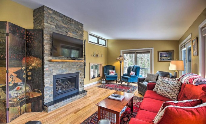 Stowe Area Casa | Cozy Home with Sauna Mins to Stowe Mountain Resort