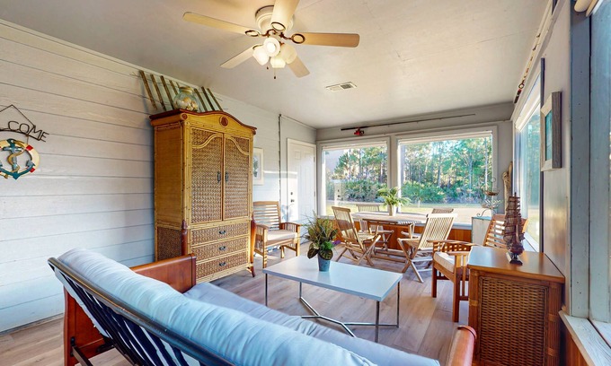 Surf Side Shores Casa | Cozy home with sunroom, WIFI, washer & dryer, & near the beach