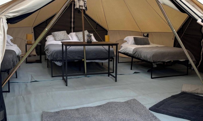 Llanfairpwllgwyngyll Cabina | Cozy Hot Tent with Log Burner & Hot Tub Right Tent