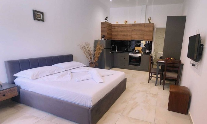 Golem Hotel | Cozy hotel with 1 bedroom and WiFi, AC in pleasant Golem